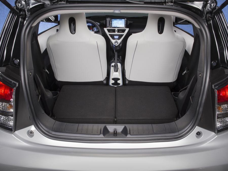 Багажник Scion iQ EV 2012 года  (фото 24 из 24)